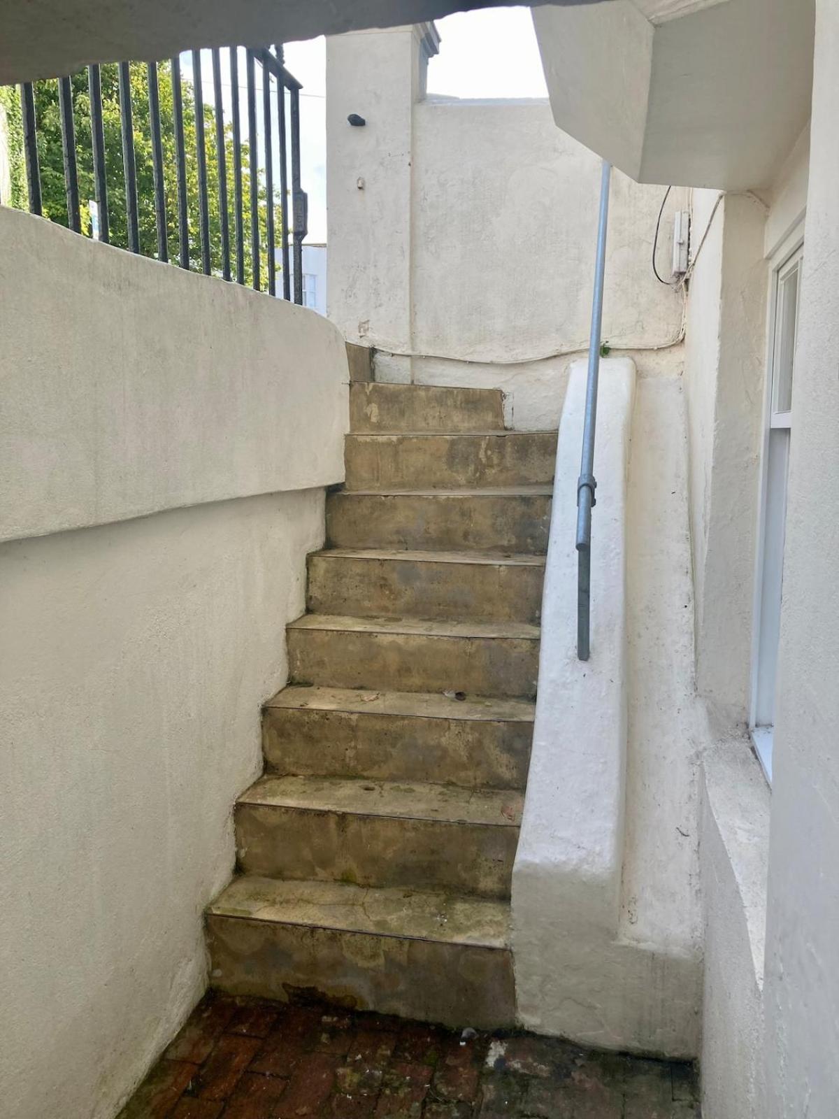Rose Retreat Stylish 2-bed Garden Haven In The Heart Of Apartamento