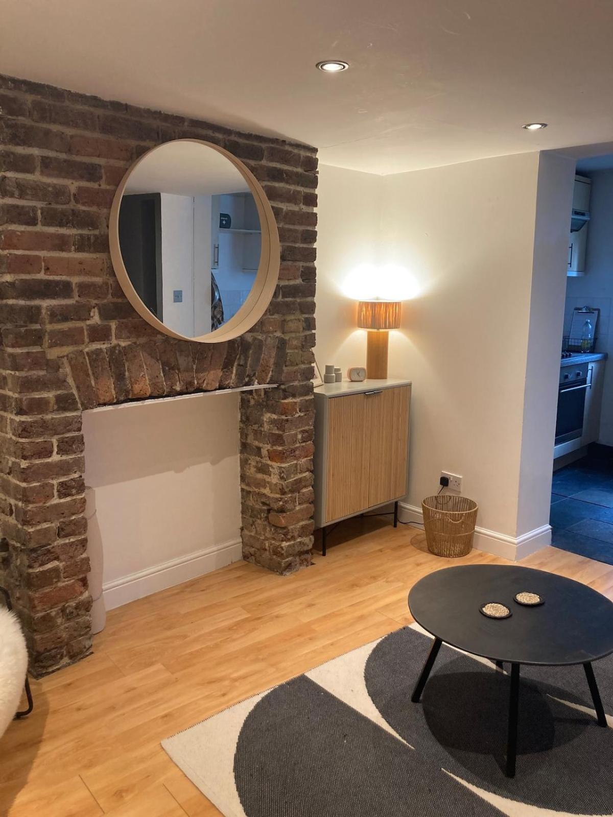 Rose Retreat Stylish 2-bed Garden Haven In The Heart Of *