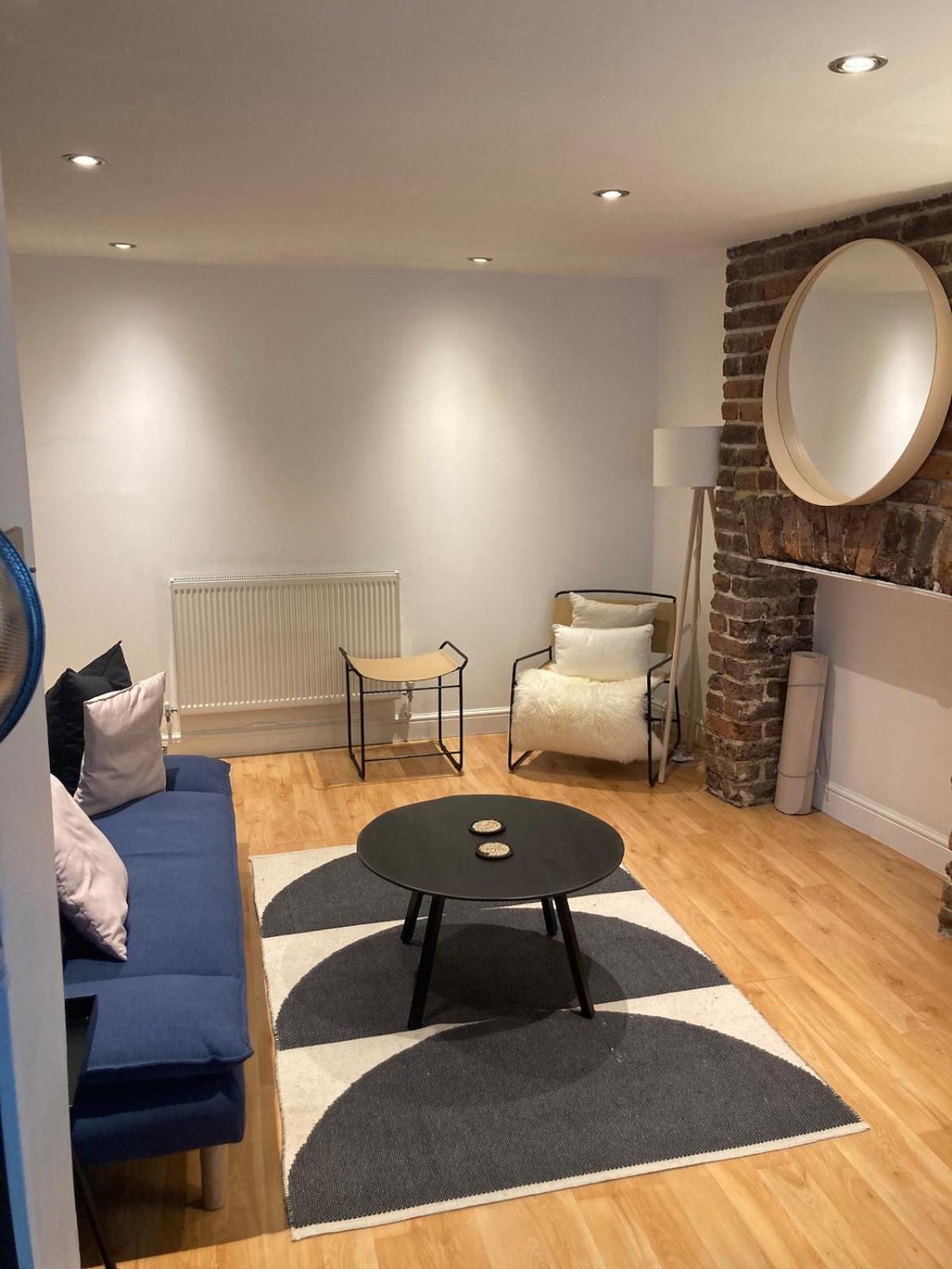 Rose Retreat Stylish 2-bed Garden Haven In The Heart Of *