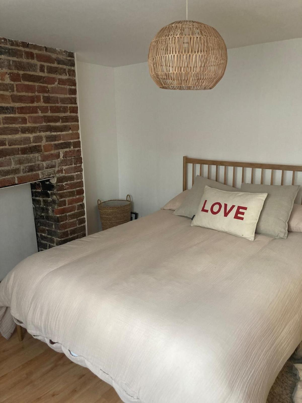 Rose Retreat Stylish 2-bed Garden Haven In The Heart Of Apartamento Brighton